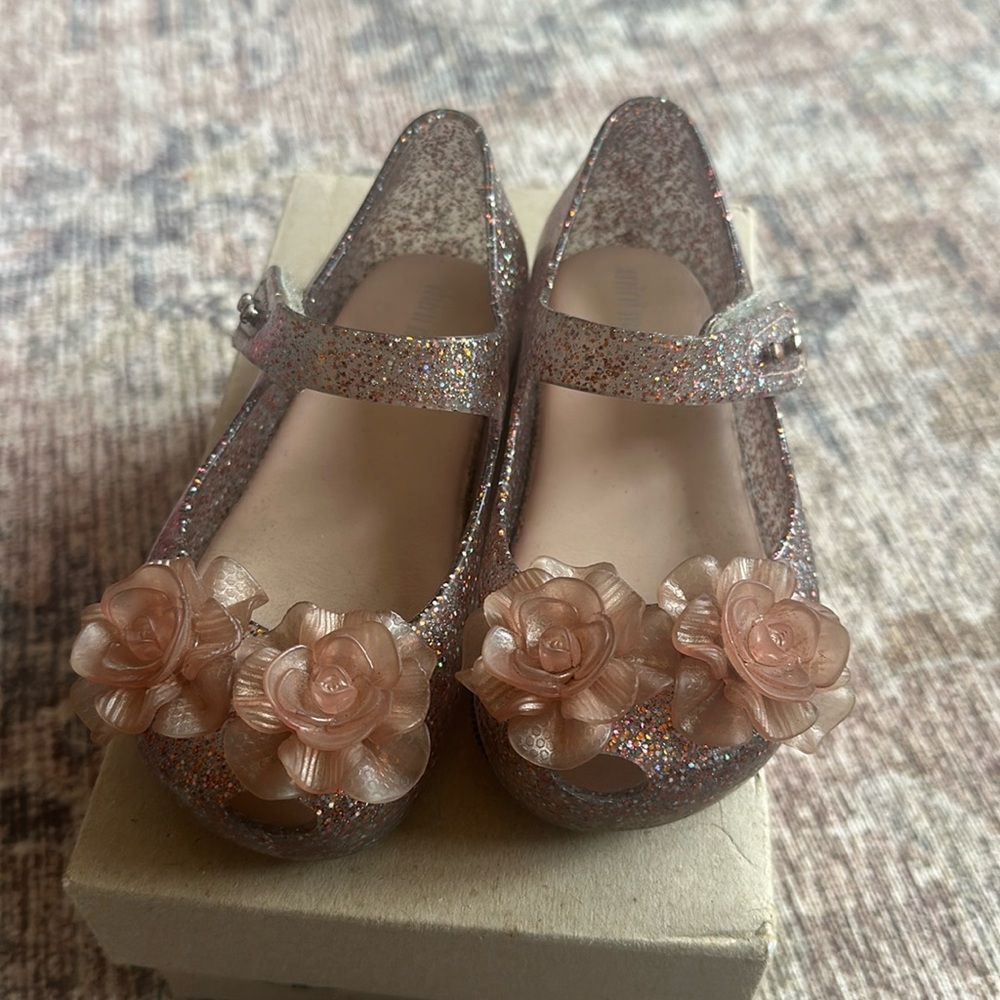 Mini Melissa sparkle flower shoes size 8T